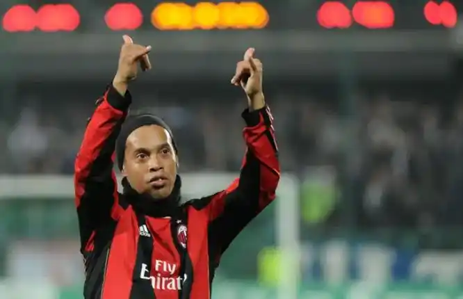 他在球場上 他在球場上